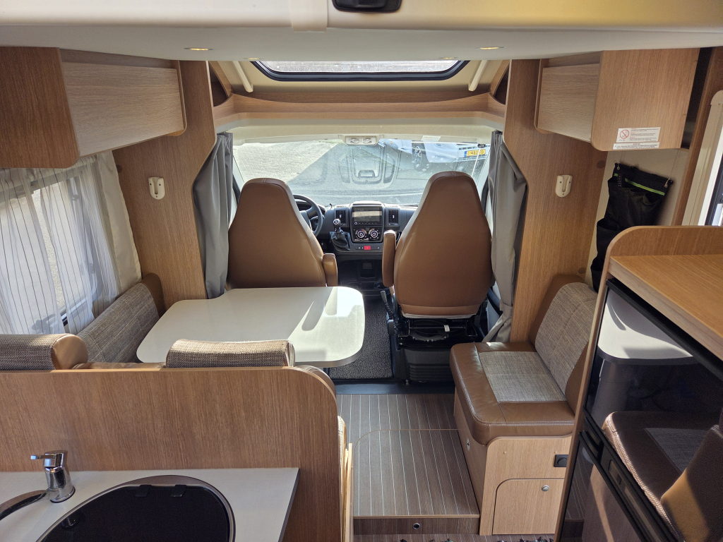 Sunlight T69i 2018 Fiat 150 PS Queensbett Foto: 20