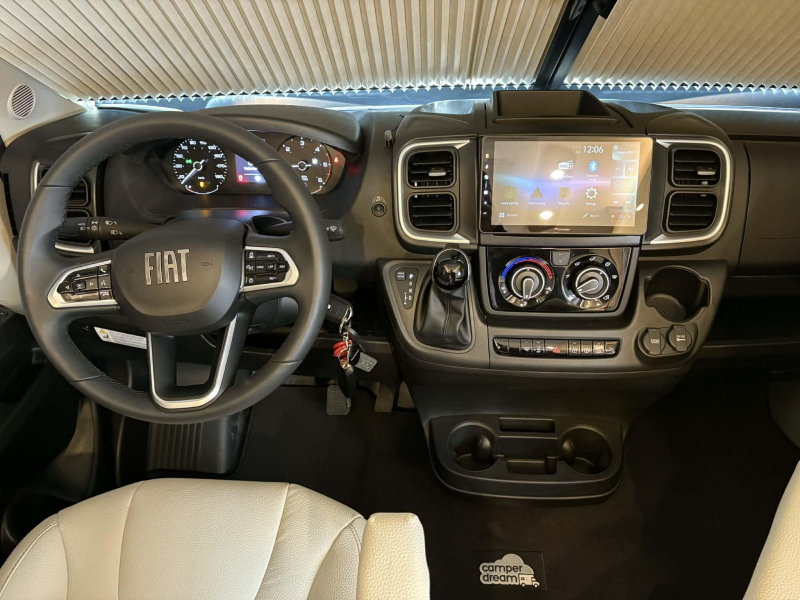 Rapido 696 FF SEHR KOMPLETT Foto: 22