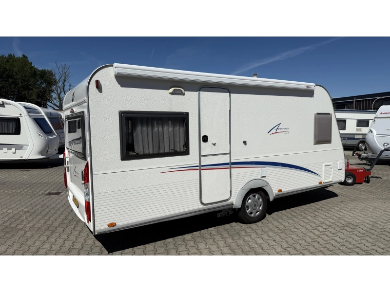 Bürstner Averso 460 TS frans bed rondzit toilet  foto: 12