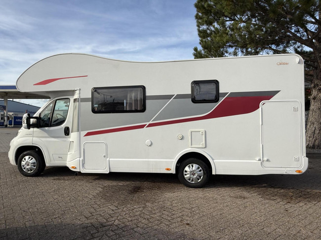 Rimor Seal 9 Alkoof met 7 slaapplaatsen familie camper foto: 21