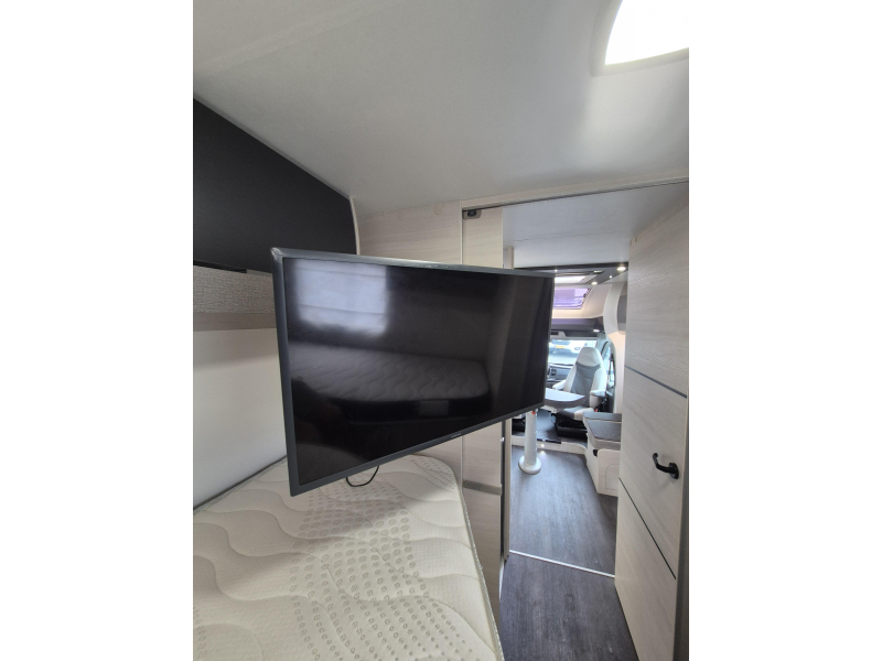 Chausson Titanium Ultimate 777 Arctic WITHOUT DROP-DOWN BED photo: 14