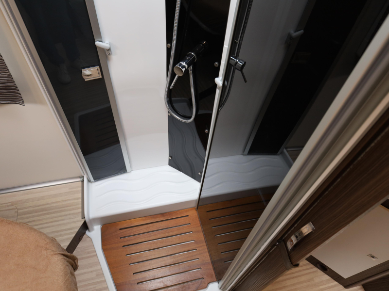 Benimar Tessoro 495 QUEEN BED + PULL-DOWN BED photo: 11