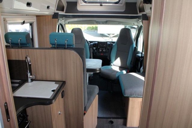 Sun Living S 75 SL by Adria 5 gordel plaatsen enkele bedden 67  foto: 42