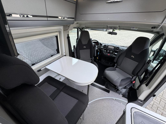 Adria Twin 640 SLX Enkele bedden 6.40m foto: 8