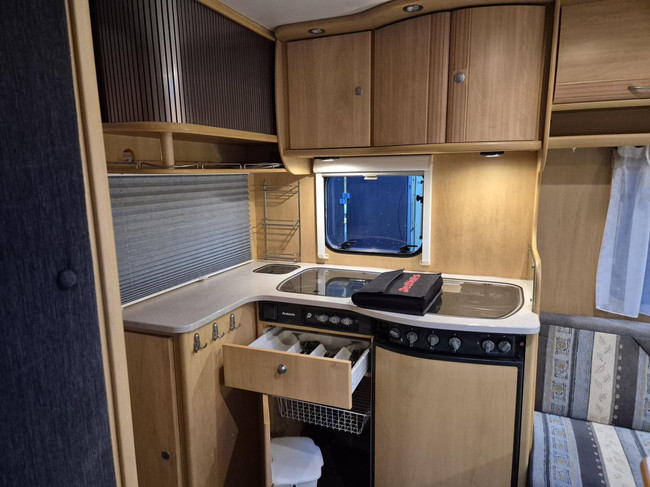 Dethleffs EN3 Enkele bedden, mover UNIEK aparte badkamer+ VT foto: 11