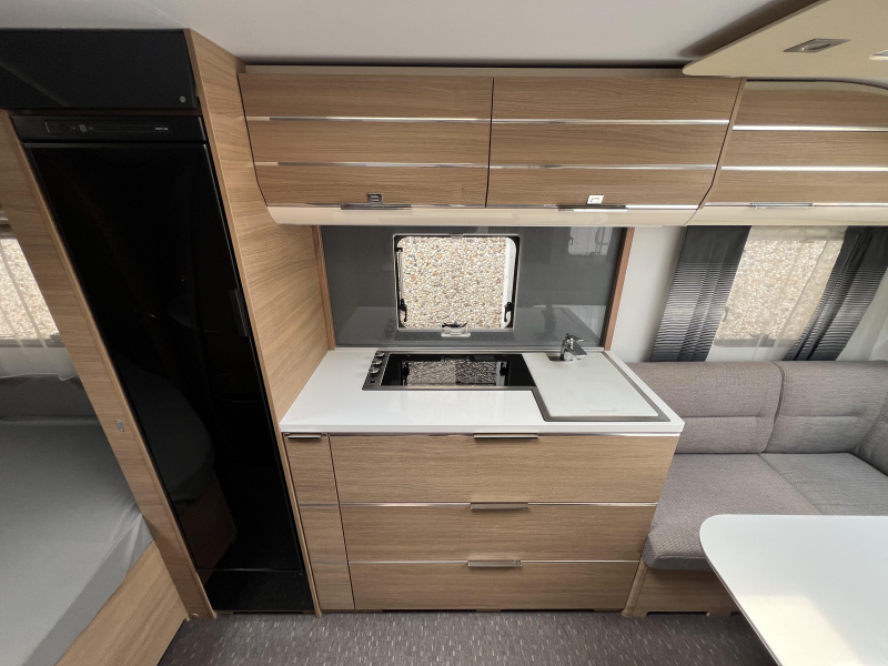Adria Adora 512 UP Toldo Thule Mover Autom&aacute;tico foto: 7