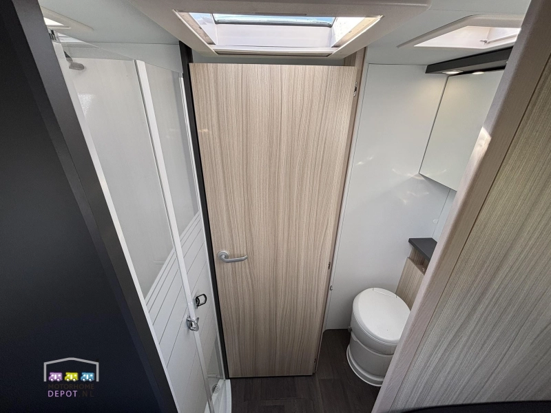 Adria Sun Living 75 SL foto: 12