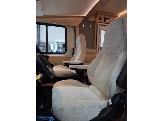 Hymer BMC-I 680 *170pk Automaat* Levelsysteem* Bomvol opties foto: 11