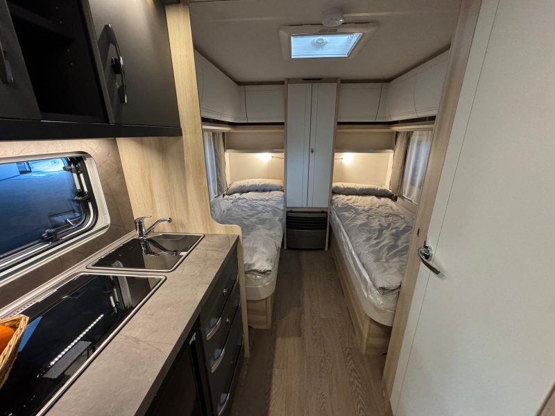 Hobby De Luxe 460 LU foto: 5
