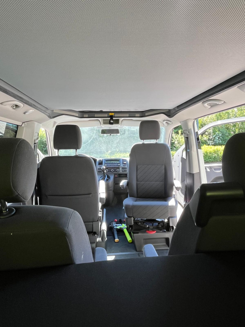 VOLKSWAGEN MULTIVAN STARTLINE photo: 14
