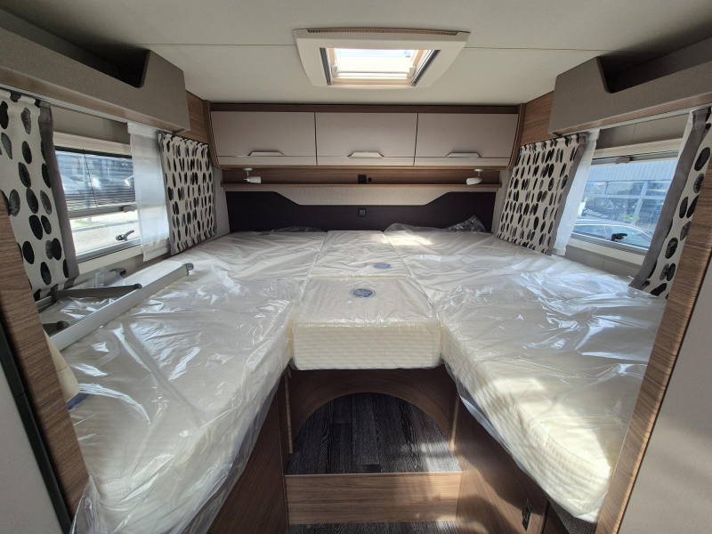 Knaus Vansation Van Ti 650 MEG 180pk automaat 2x airco  foto: 11