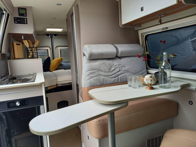 Bürstner Delfin C 621 - Lengte bed- Trekhaak  foto: 1