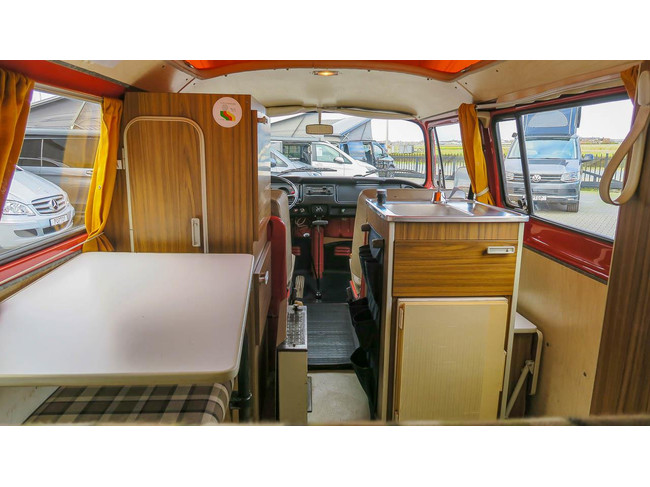 Volkswagen Transporter T2 Westfalia Madrid foto: 5