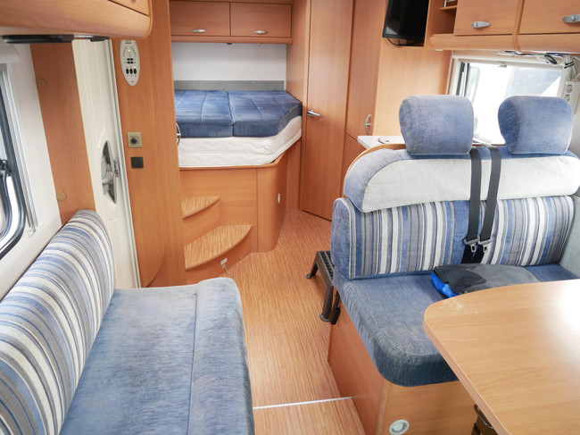 Knaus 650 MF SportTI, Fransbed, Garage, Memo Fietsenrek foto: 9