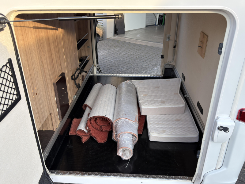 Hymer Exsis-T 588 LENGTE BEDDEN-LUCHTVERING  foto: 16