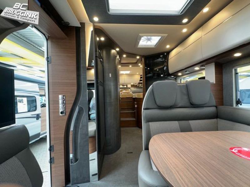 Carthago Chic C-Line T 4.9 LE MERCEDES photo: 6