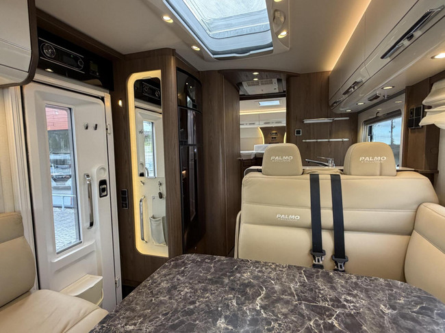 Hymer B704 SL Palmo Enkele Bedden Hefbed Zonnepanelen Omvormer foto: 10