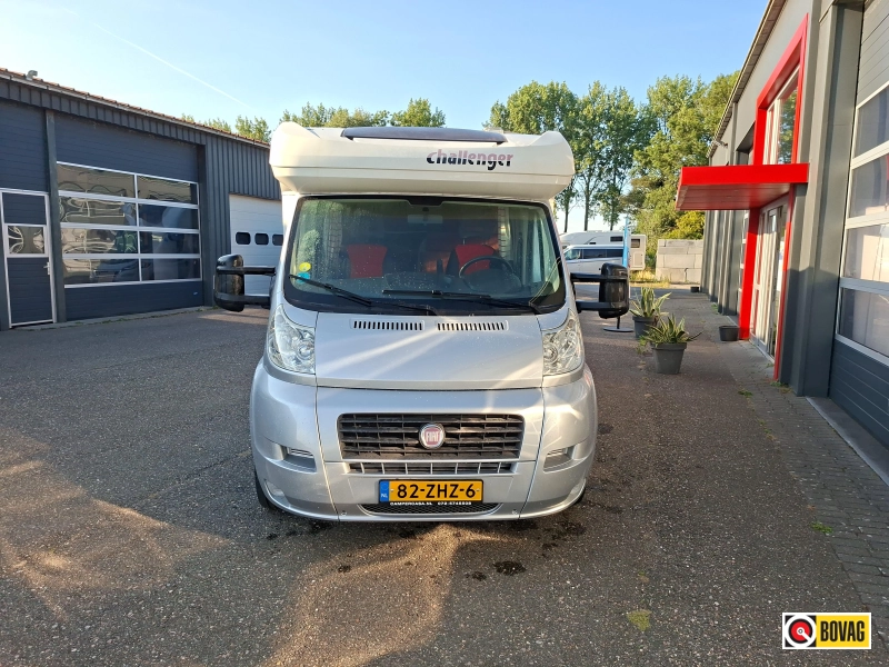 Challenger Genesis 38 autocaravana completa y espaciosa