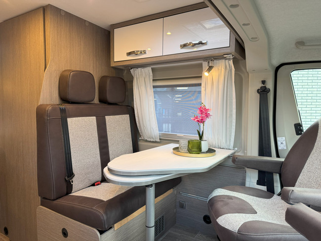 Pössl 2Win Plus 600 D-line 140 pk AUTOMAAT 9-Traps Euro6 Fiat Ducato NIEUW **Slechts 6 meter/Groot dwarsbed/4 zitplaatsen/Luifel/Apple foto: 8