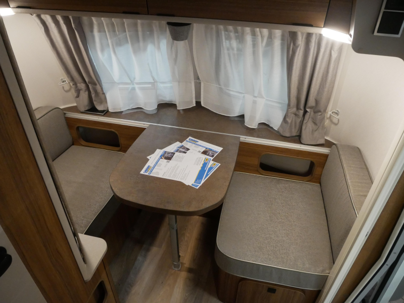 Eriba Touring 530 Mover y toldo gratis foto: 3