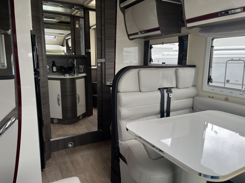 McLouis Carat 480 G -Queensbed-Levelsysteem Foto: 7