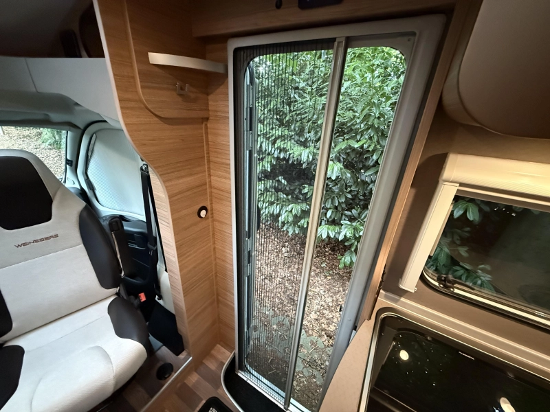 Weinsberg CaraCompact Pepper 600 MEG Enkele Bedden Airco 2024  foto: 14