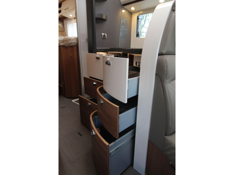 Carthago C-Tourer I Camas individuales + Cama abatible foto: 34
