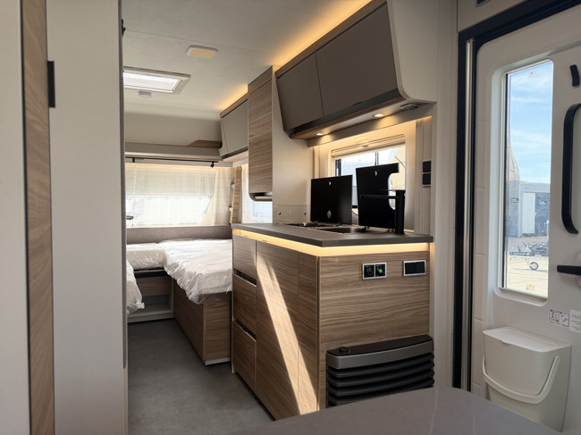 Dethleffs Nomad 460 EL foto: 8
