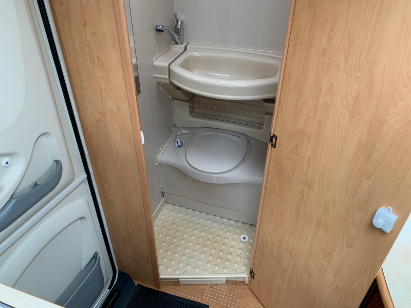 Caravelair Ambiance Style 390 Voortent/Fietsendrager  foto: 5