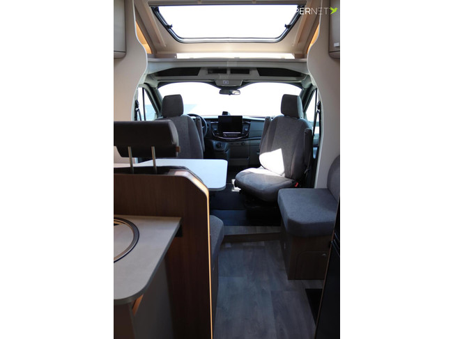 Carado T449T Edition26 165cv Autom&aacute;tico | Cama Queen | Chasis Maxi | Toldo | Bi-Xen&oacute;n | Ducha separada | Nuevo disponible en stock foto: 8