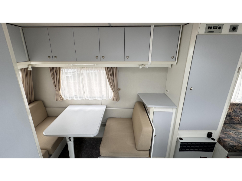 Kip Grey Line 44 TTZ Mover-Voortent-Airco  foto: 5