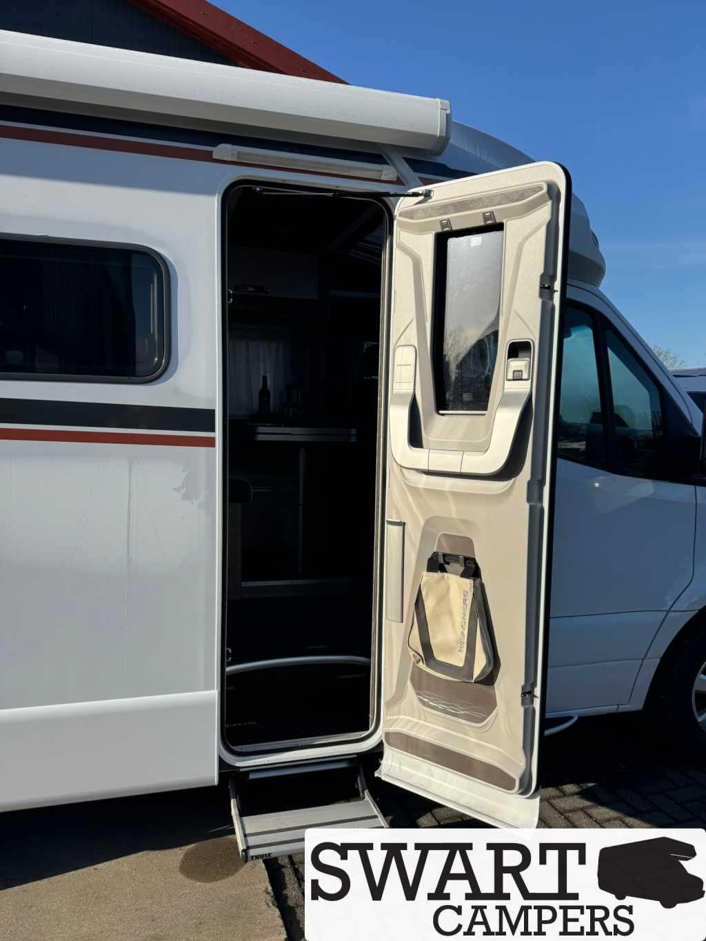 Weinsberg CaraCompact MB 640 MEG Edition [pepper], Automatic 150 hp Single beds photo: 21