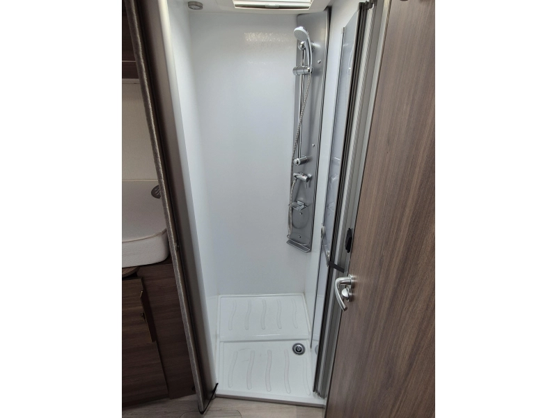 Pilote Essentiel G 740 AUT. 9-T TWINBED TV Solar  foto: 13