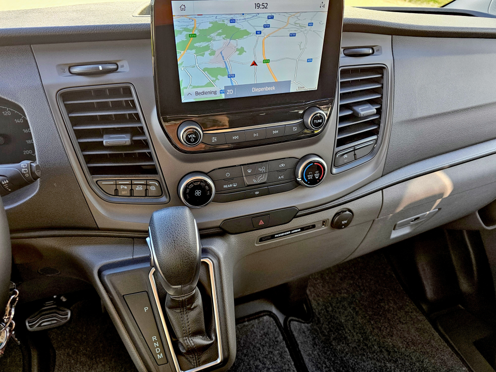 Ford Nugget Westfalia photo: 11