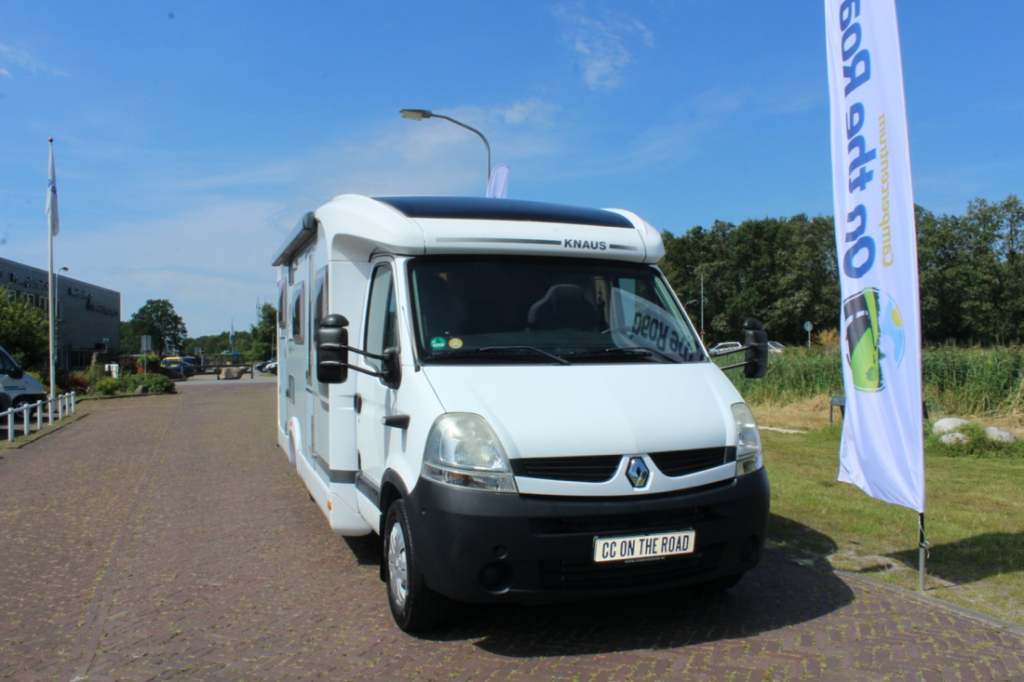 Knaus Sun Ti 700 Meg, Cama transversal, Garaje, Asientos delanteros giratorios, Media dinette, banco de asientos. A&ntilde;o 2008 Marum (Groningen) foto: 0