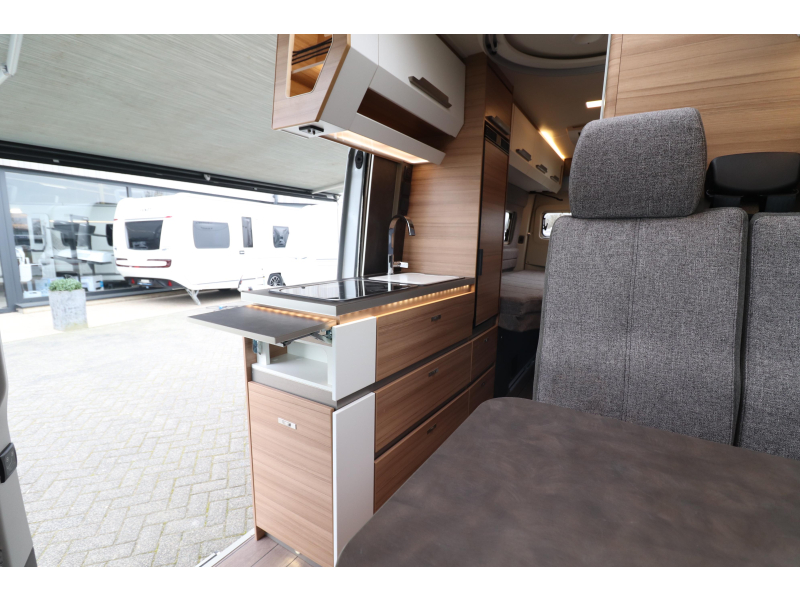 Knaus BoxDrive 680 ME VOL Enkele bedden 180PK  foto: 12