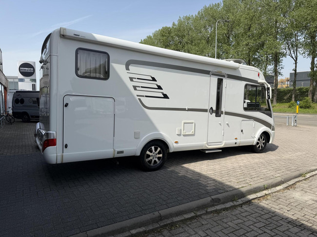 Hymer B 588 Automatic Single Beds Pull-down Bed 2X Airco Inverter Solar Panel photo: 5