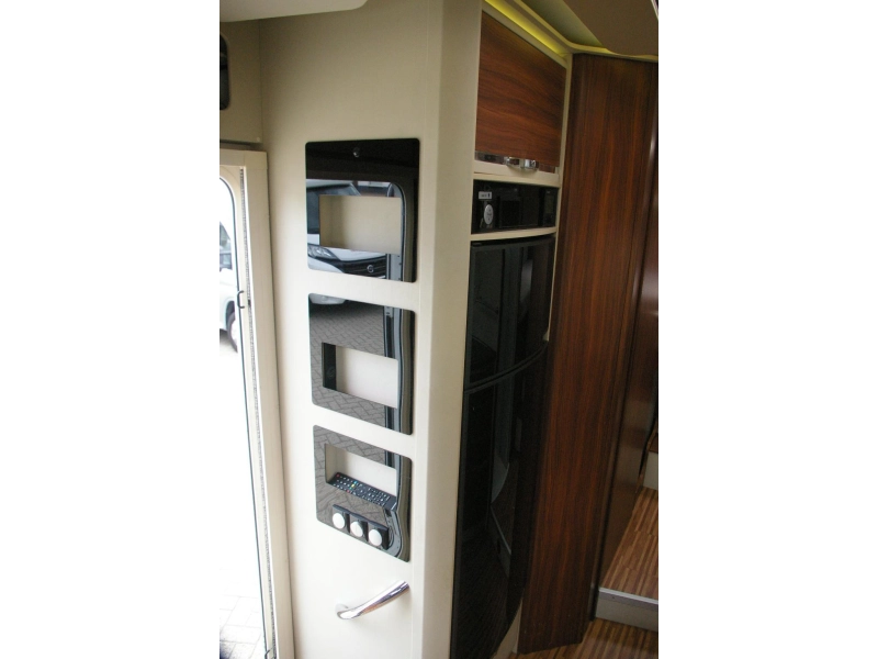 Adria Matrix Plus 670 SL Camas individuales, Cama abatible. foto: 7