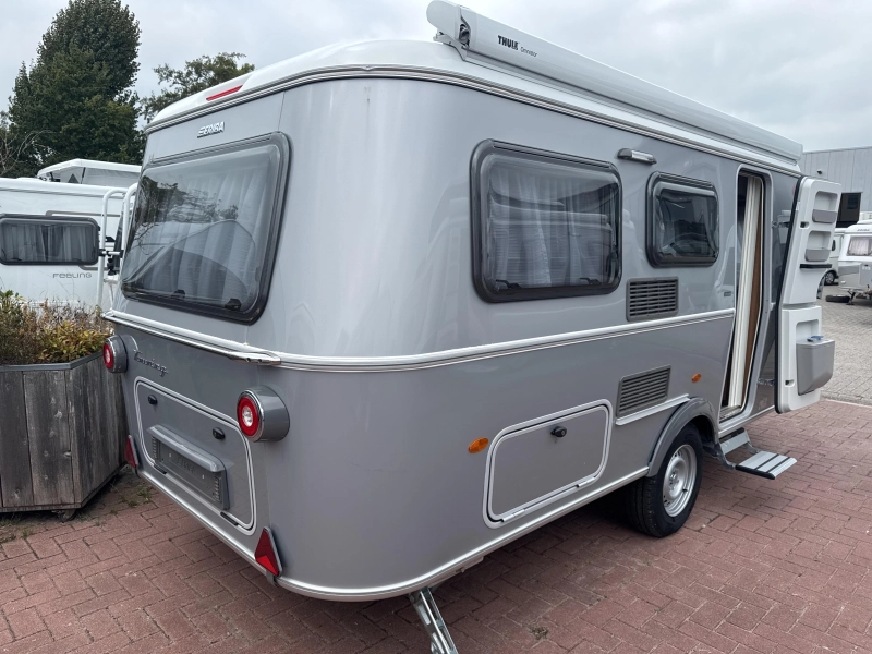 Eriba Touring 530 Legend Hampton argent photo : 9