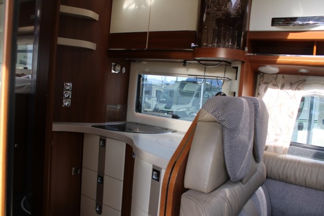 Carthago Chic E Line I 50 Yachting Fiat used 05-2017 automatic transmission Level system (120 photo: 36
