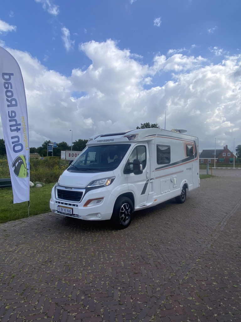 Weinsberg Pepper 600 Peugeot 163 PK, Half-integraal, 2 Lengte-bedden, Garage, Aut. schotel / LCD Camper Centrum On the Road aan de Noorderringweg 4 in Marum.