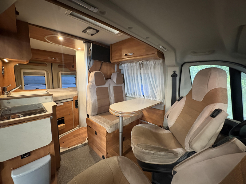 Globecar Roadscout 540 R automaat / busbiker  foto: 8