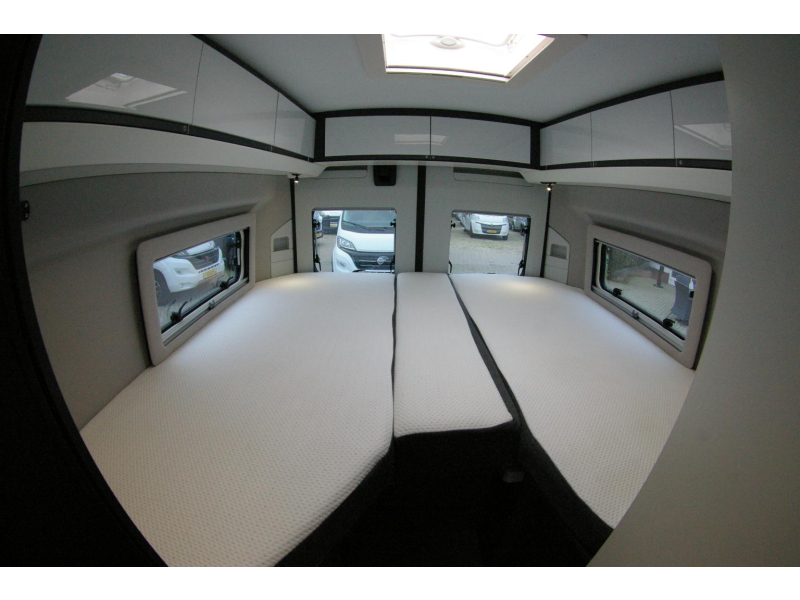 Adria Twin Supreme 640 SLB Enkele bedden, Nieuwstaat  foto: 15