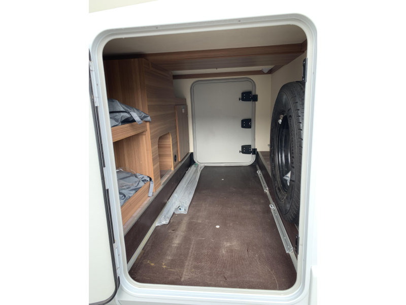 Weinsberg CaraSuite 700 ME - 5 Personen - Automatik Foto: 23