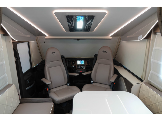 McLouis Carat 822 G | 2.3 160Hp | 6-Person Integral photo: 17