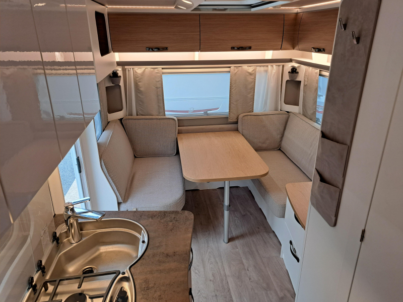 Eriba Nova Trend 480 incl. Luifel en Mover  foto: 6