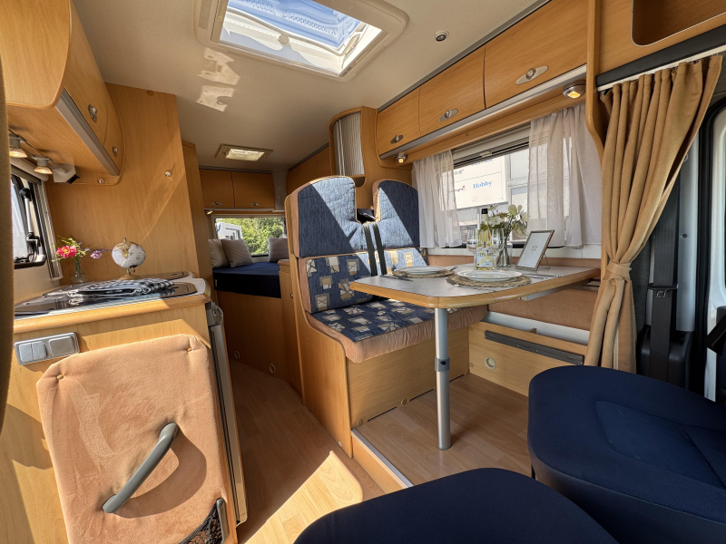 Homecar P 561 Aire acondicionado de motor Cama francesa foto: 11
