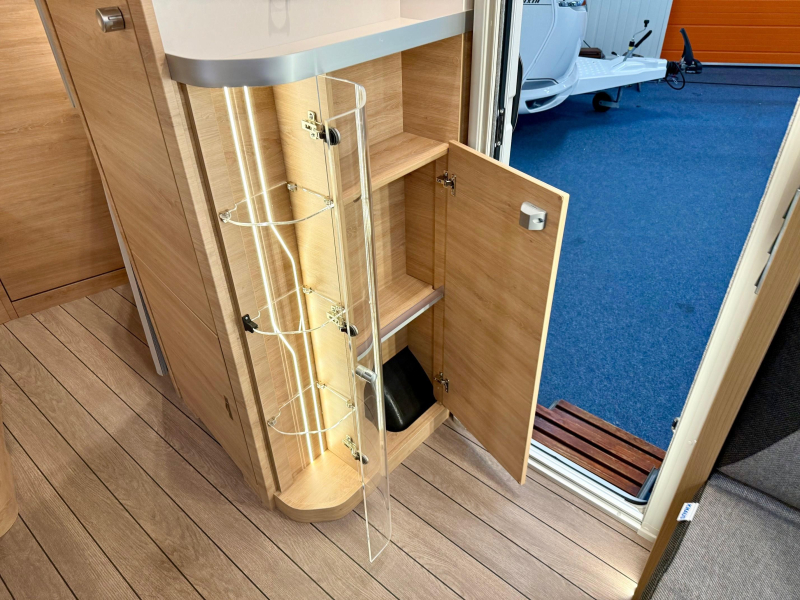 Knaus Sudwind Black Selection 450 FU modeljaar 2026  foto: 18