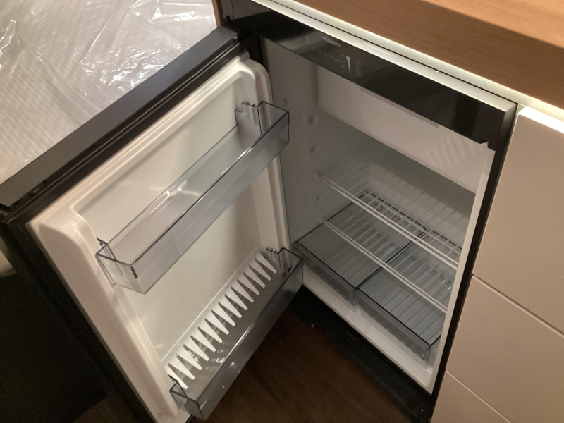 Knaus Sport 420 QD cama transversal foto: 15