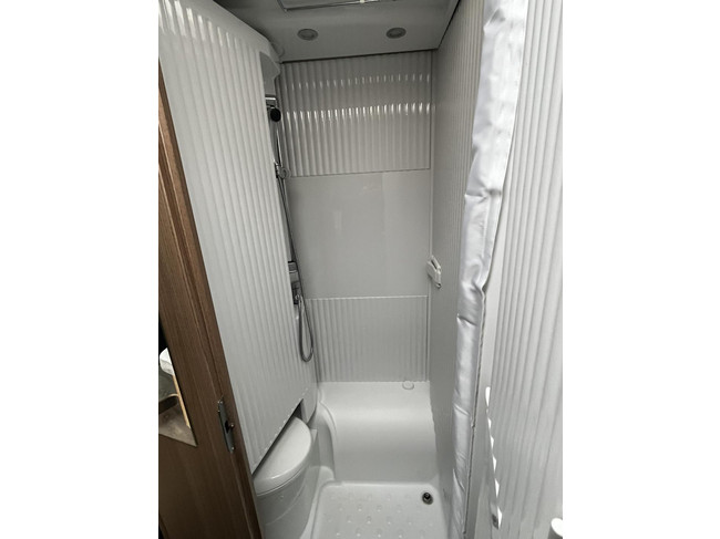 Carado T 338 Teilintegriert | Automatik | 2x Klimaanlage | Markise | R&uuml;ckfahrkamera Foto: 14